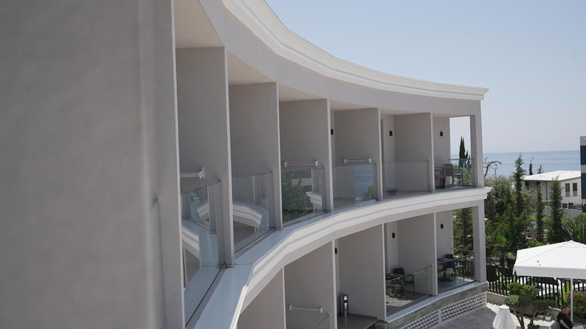 Ebbi Hotel ديرمي المظهر الخارجي الصورة